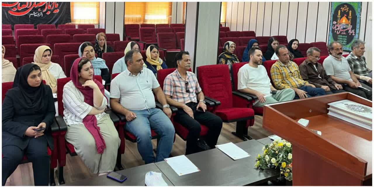 دومین جلسه هم‌اندیشی هنرمندان وصنعتگران سفال و سرامیک سمنان