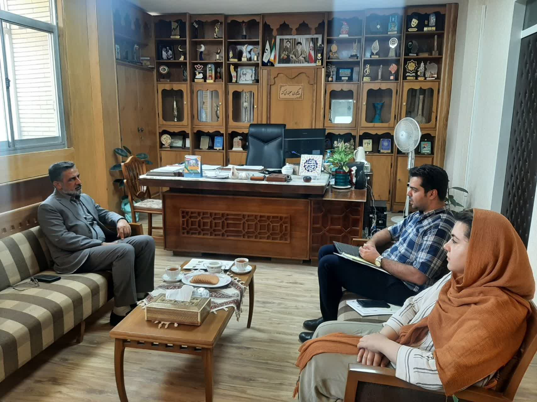نشست هم اندیشی با مدیرکل اداره فرهنگ و ارشاد اسلامی سمنان